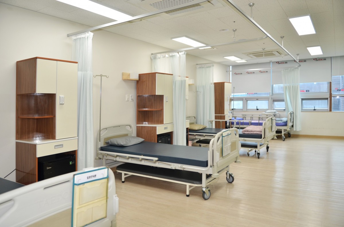 4 bedded Inpatient Room